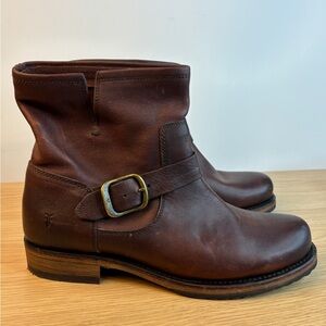 Frye Veronica Booties Short Tenora Redwood Color Leather Womans 9